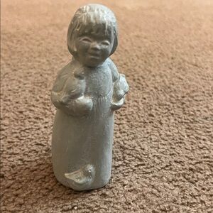 Isabel Bloom girl with 3 birds.